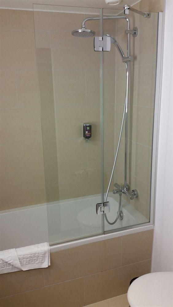 Visionapartments Place De Cornavin - Contactless Check-in Aparthotel Genf