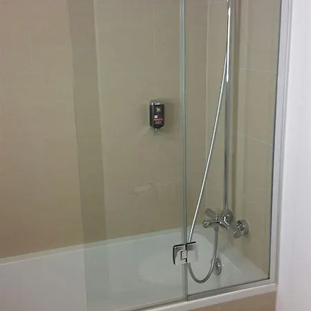 Visionapartments Place De Cornavin - Self Check-in Aparthotel Genf